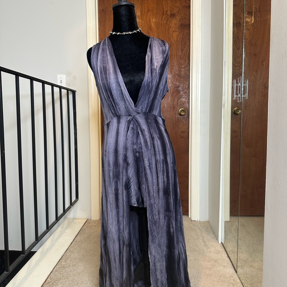 Elegant Gray Sleeveless Dress